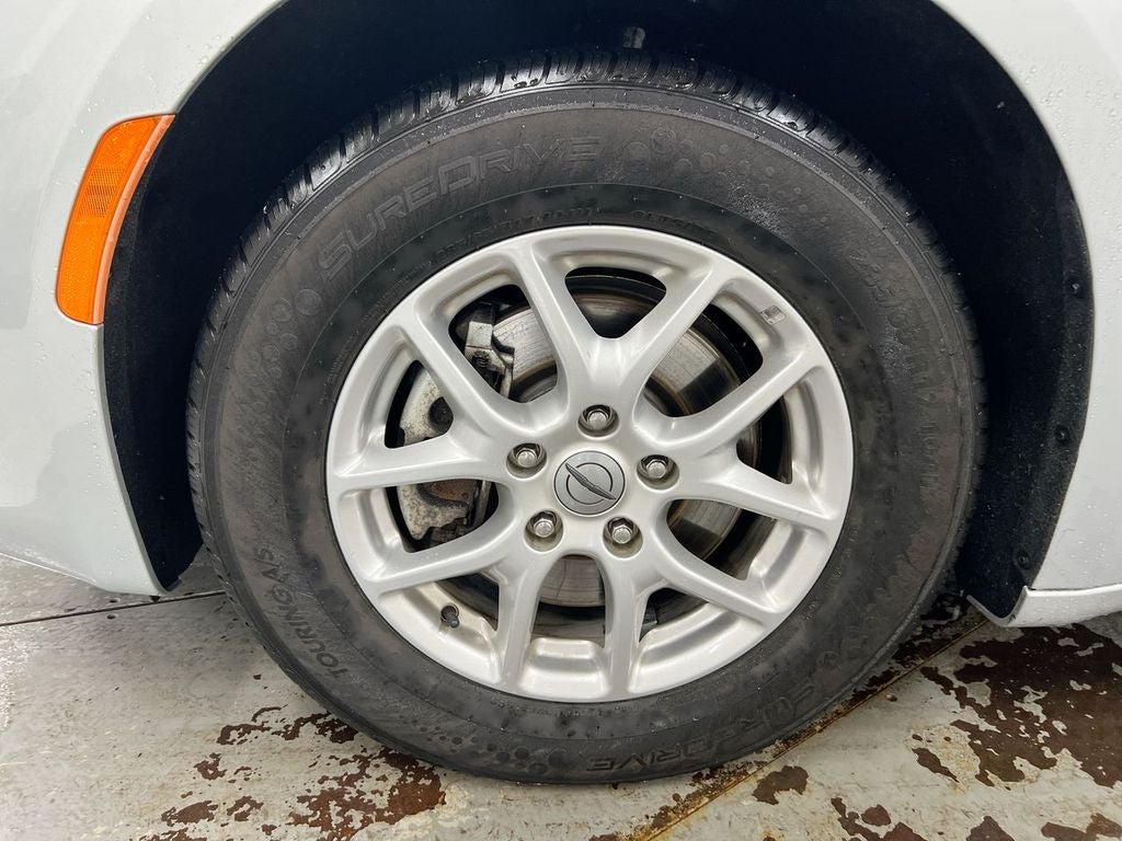 2023 Chrysler Voyager LX