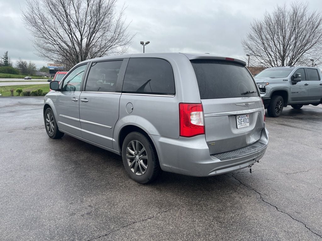 2015 Chrysler Town & Country S