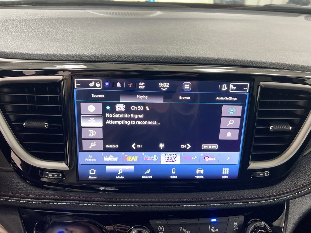 2027 Chrysler Pacifica Select