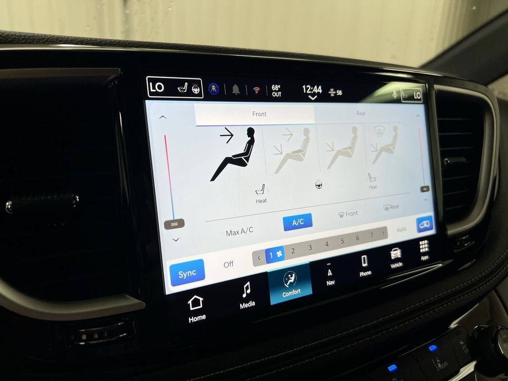 2027 Chrysler Pacifica Select