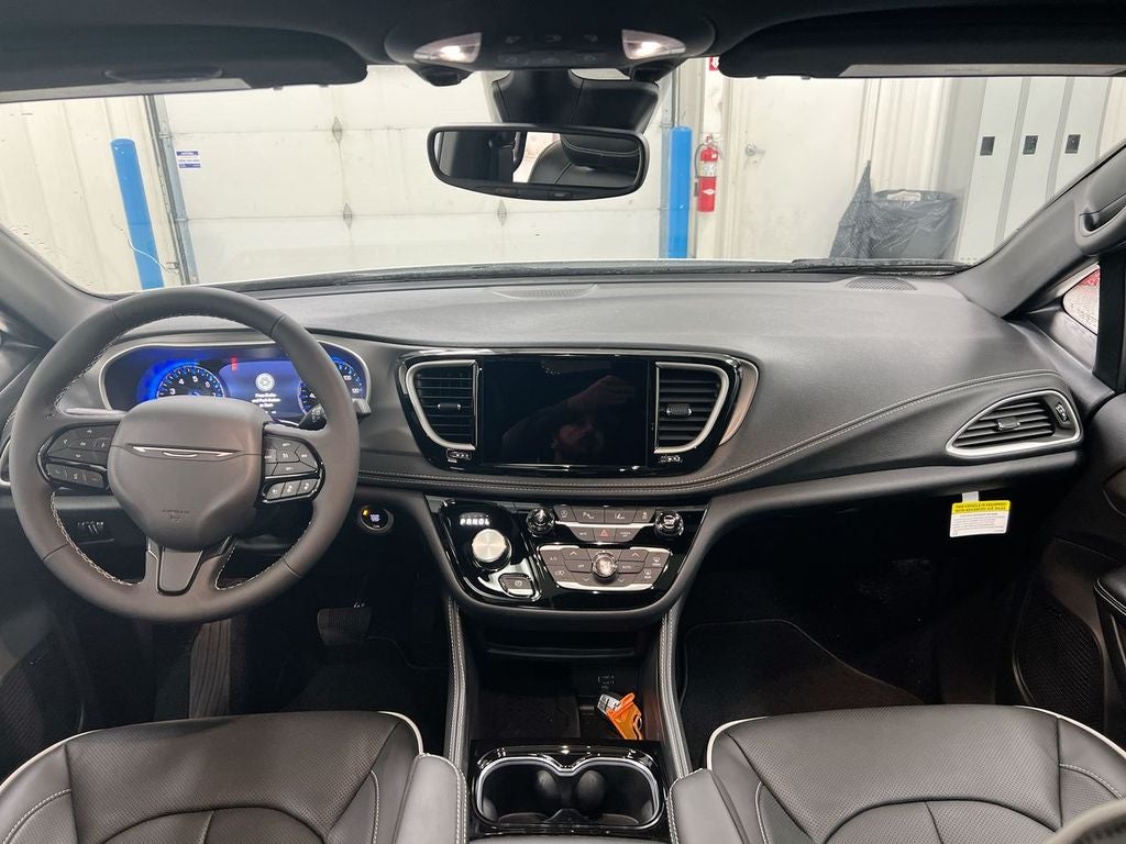 2027 Chrysler Pacifica Limited