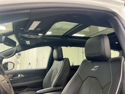 2027 Chrysler Pacifica Limited