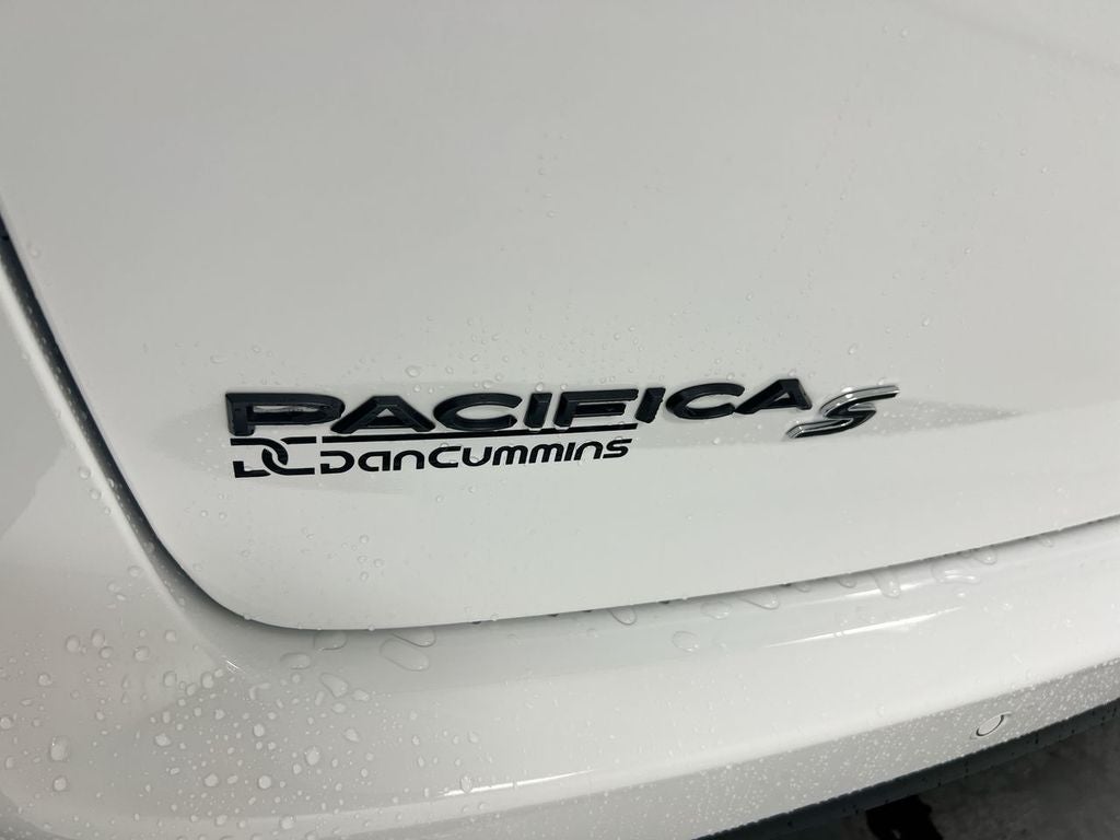 2027 Chrysler Pacifica Limited