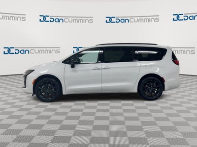 2027 Chrysler Pacifica Limited