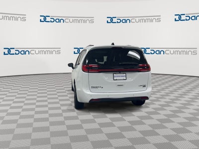 2027 Chrysler Pacifica Limited
