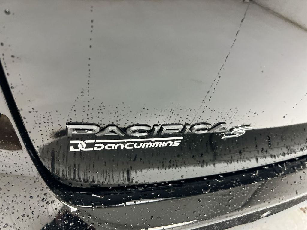 2027 Chrysler Pacifica Limited