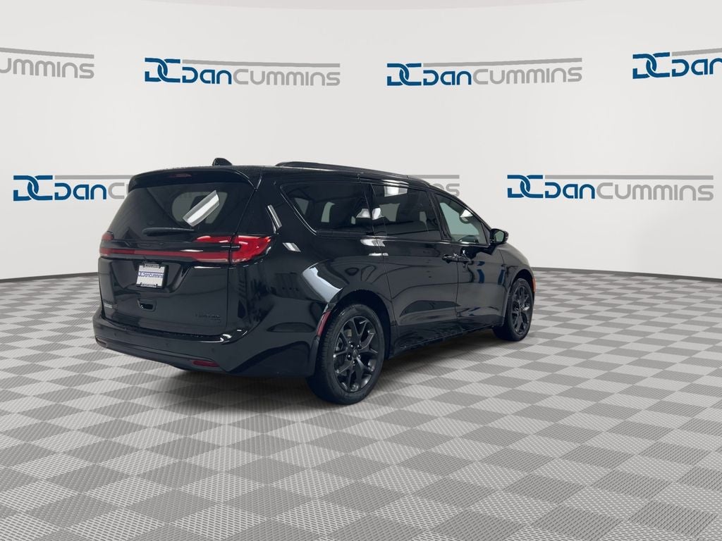 2027 Chrysler Pacifica Limited