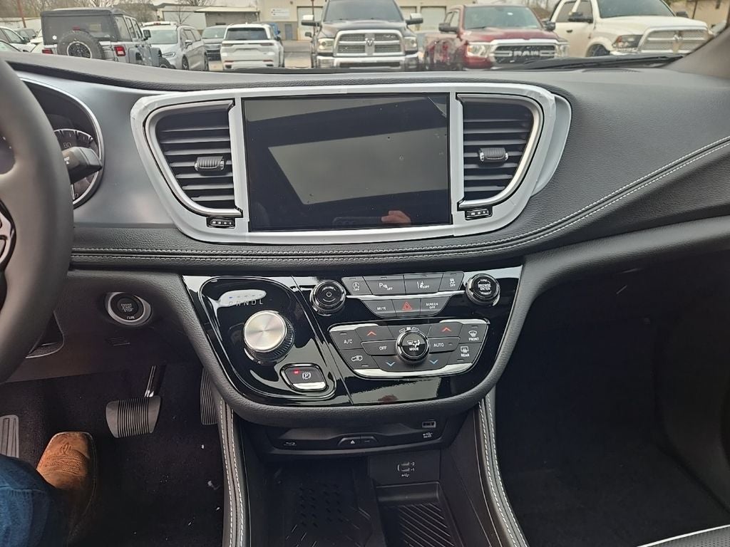 2026 Chrysler Pacifica Limited