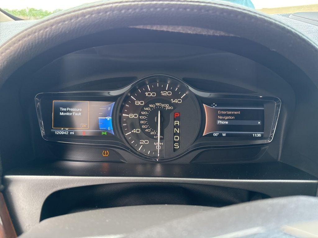 2015 Lincoln MKX Base
