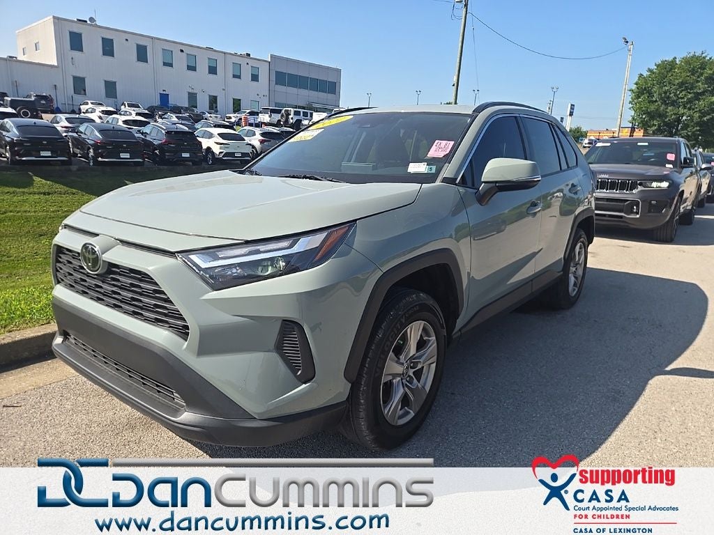 2022 Toyota RAV4 XLE
