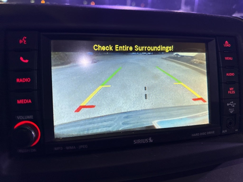 2011 Volkswagen Routan SE