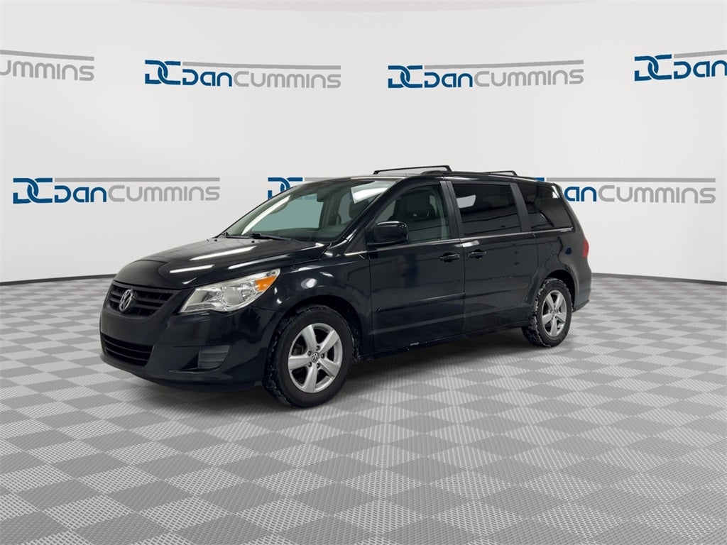 2011 Volkswagen Routan SE
