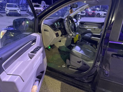 2011 Volkswagen Routan SE