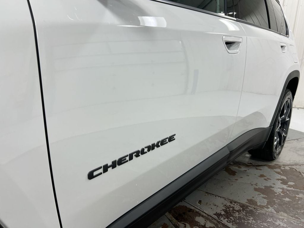 2026 Jeep Cherokee Overland