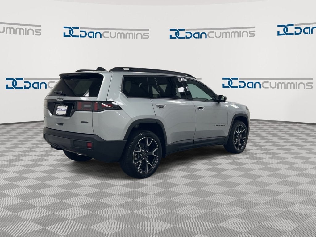 2026 Jeep Cherokee Overland