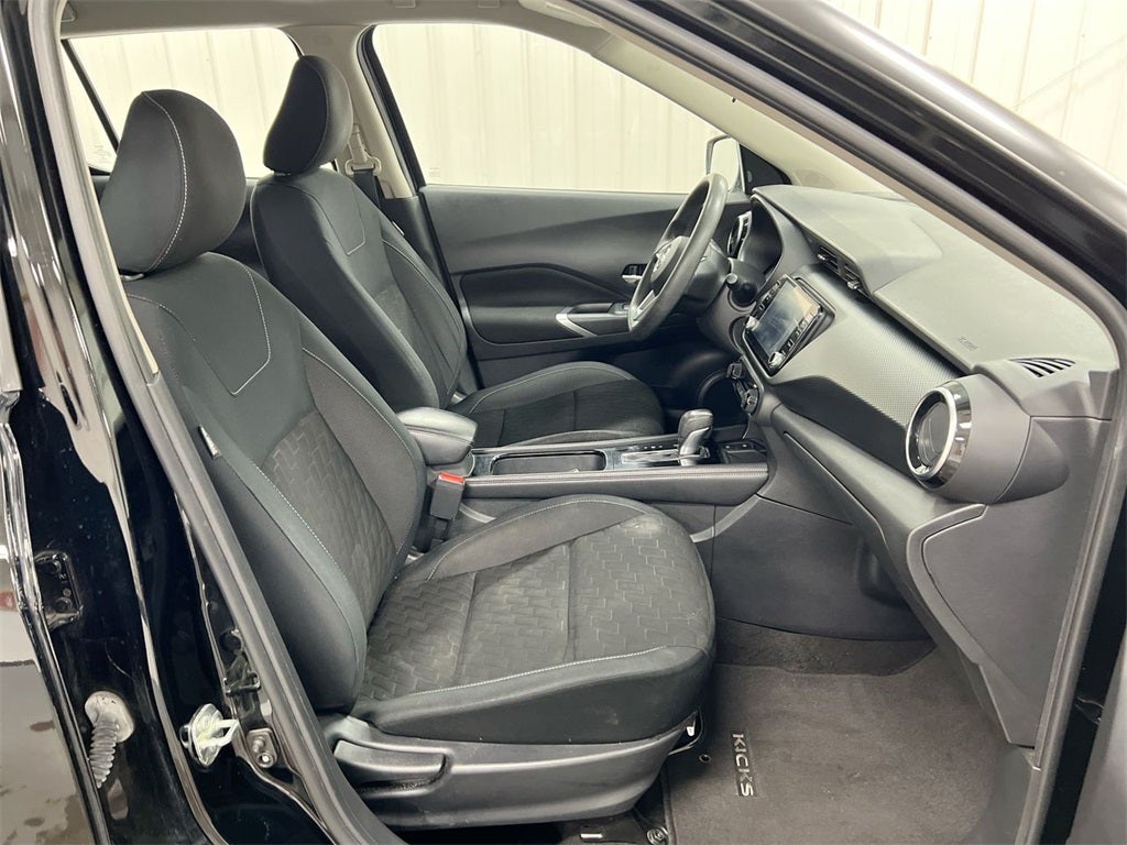 2022 Nissan Kicks SV