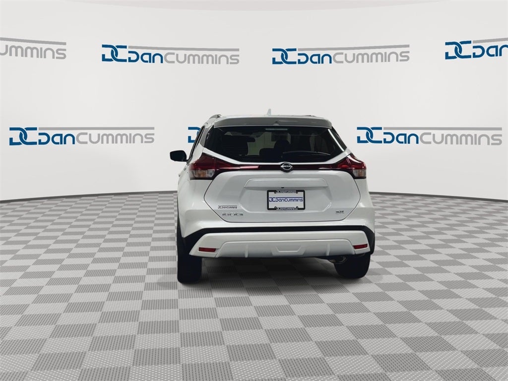 2024 Nissan Kicks SR