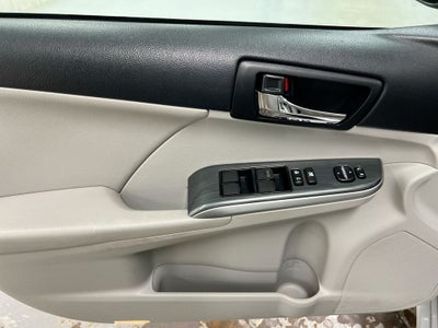 2012 Toyota Camry Hybrid XLE