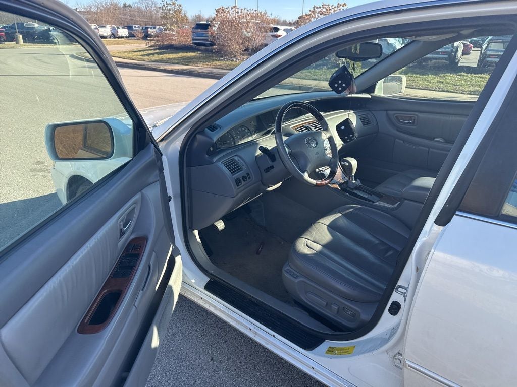 2003 Toyota Avalon XLS