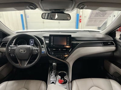 2022 Toyota Camry Hybrid SE