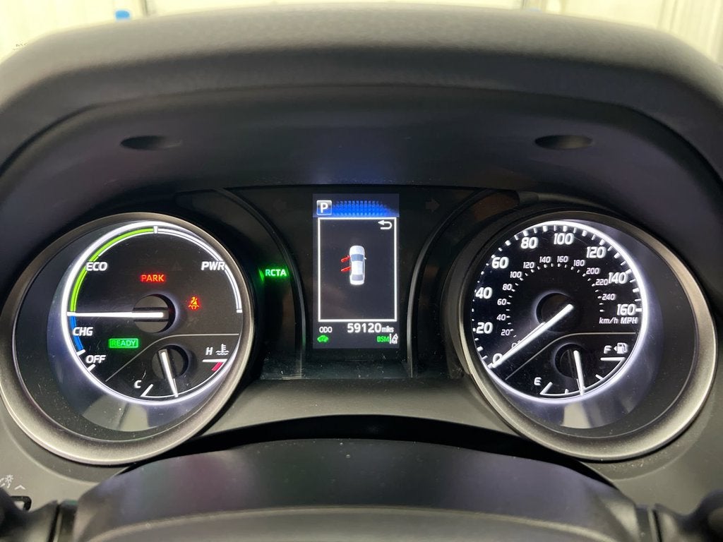 2022 Toyota Camry Hybrid SE