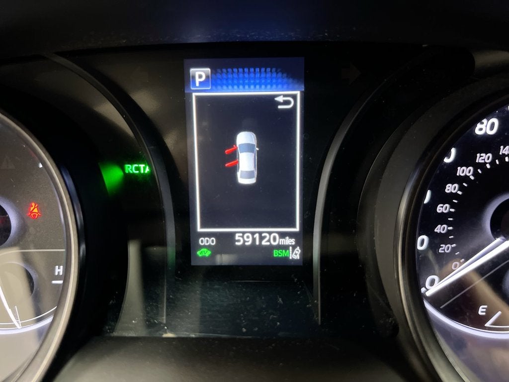 2022 Toyota Camry Hybrid SE