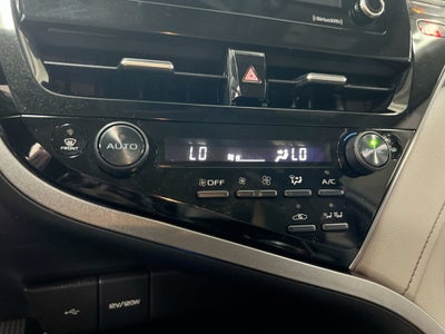2022 Toyota Camry Hybrid SE