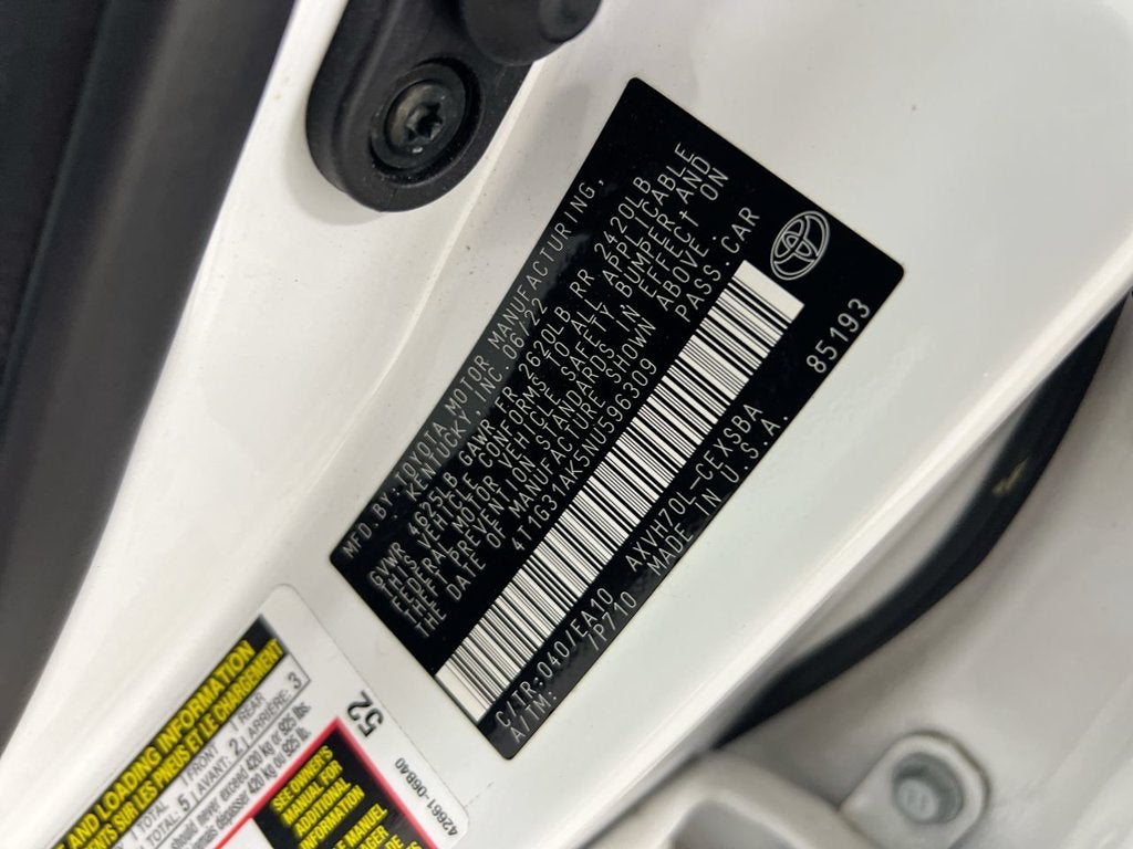 2022 Toyota Camry Hybrid SE