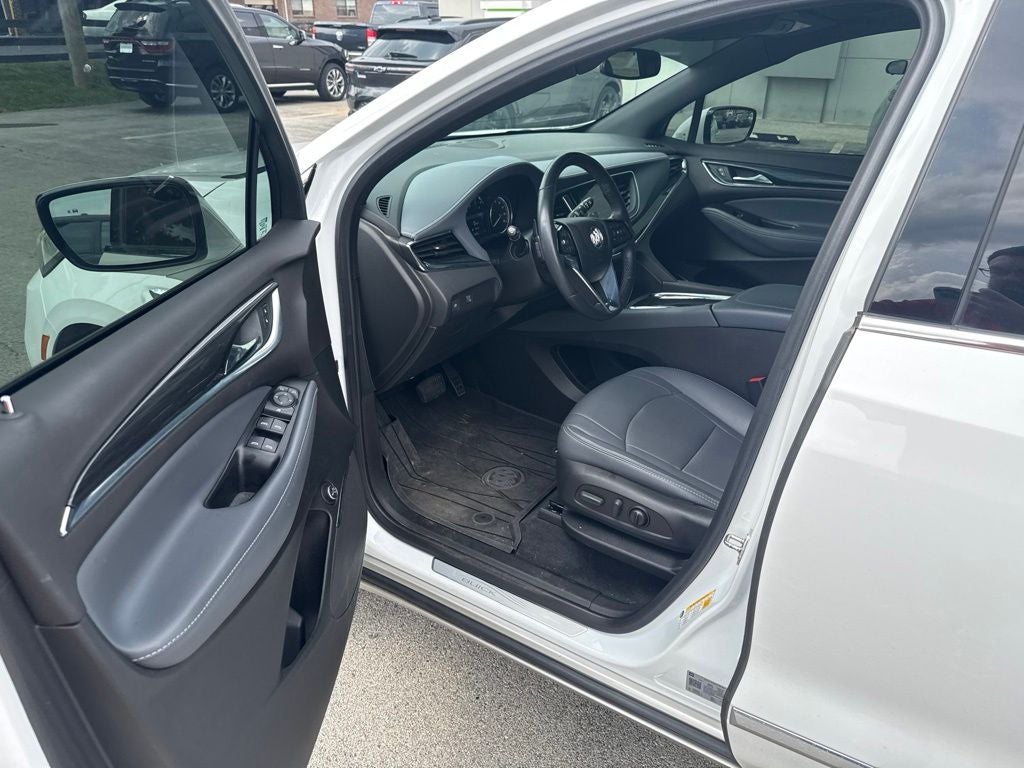 2023 Buick Enclave Essence