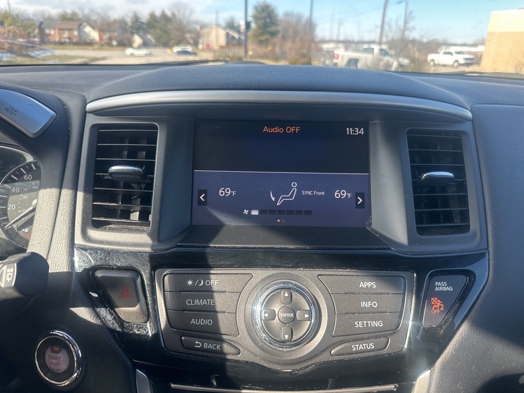 2020 Nissan Pathfinder SV