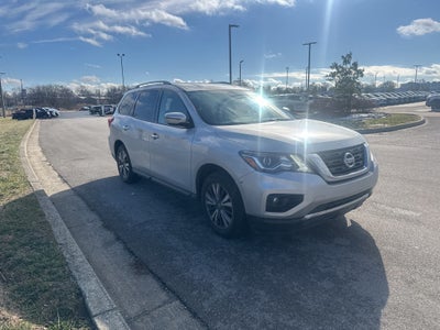 2020 Nissan Pathfinder SV