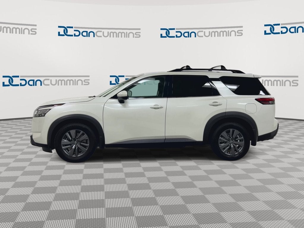 2022 Nissan Pathfinder SV