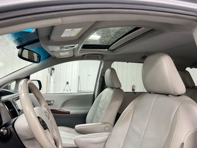 2012 Toyota Sienna XLE