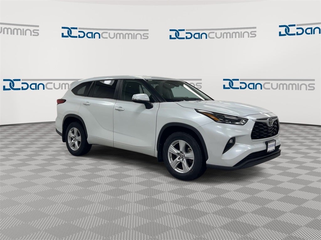 2023 Toyota Highlander LE