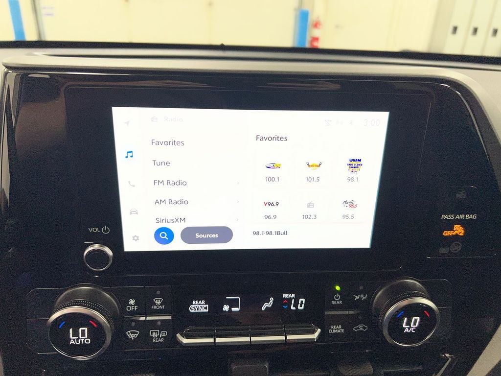 2025 Toyota Highlander LE