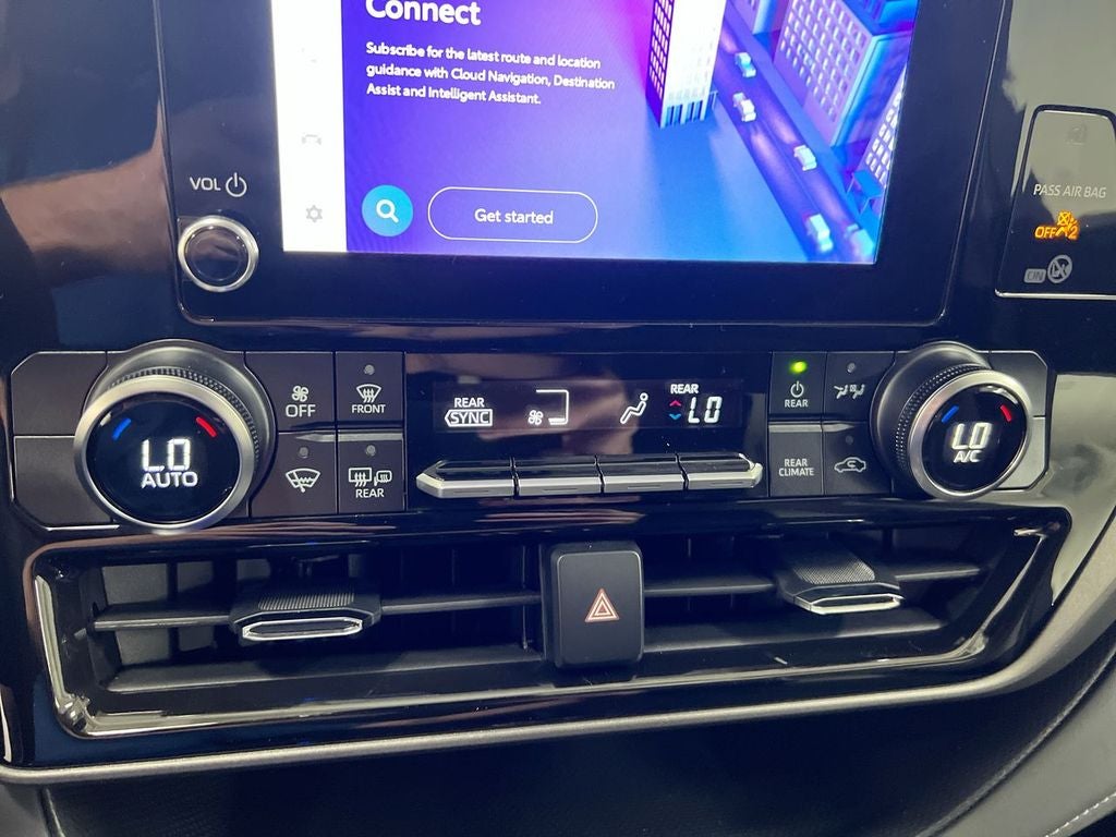 2025 Toyota Highlander LE