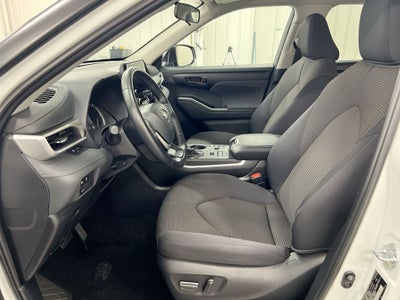 2025 Toyota Highlander LE