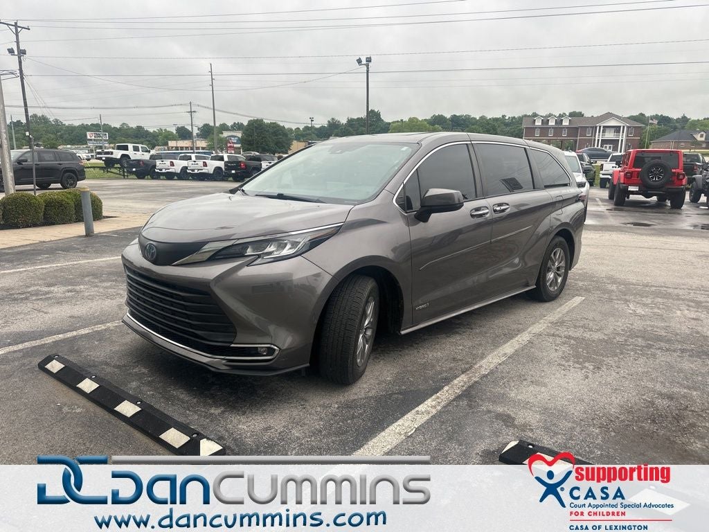 2021 Toyota Sienna XLE