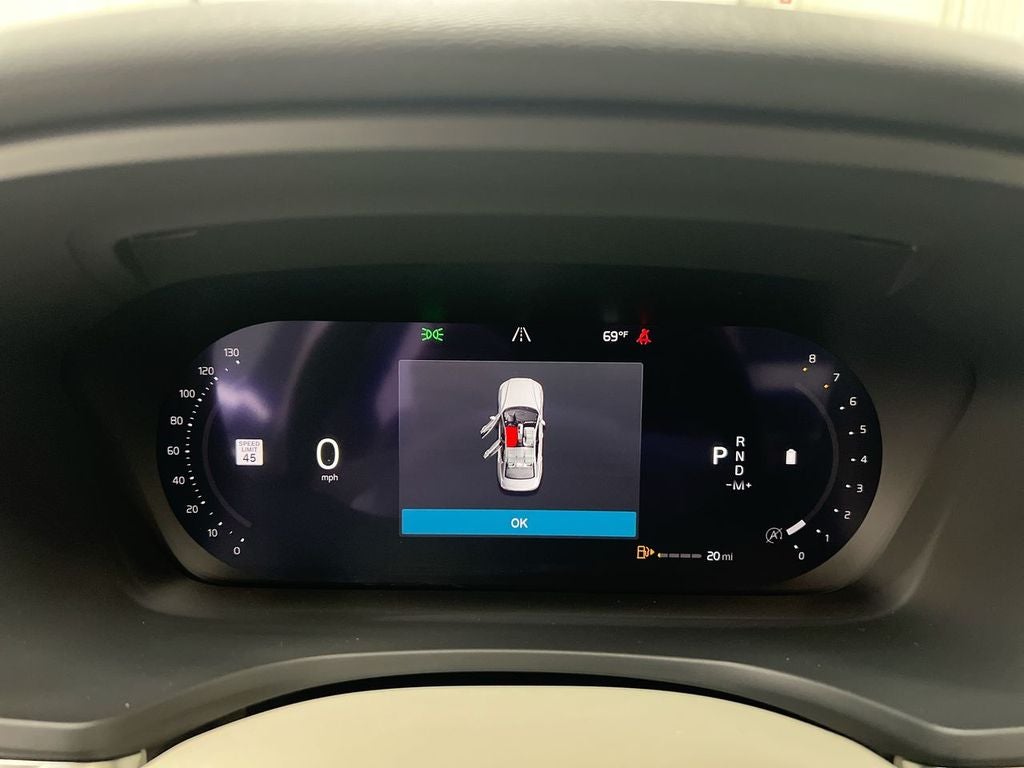2023 Volvo S60 B5 Plus Dark Theme