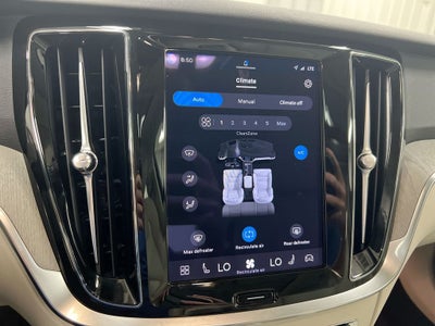 2023 Volvo S60 B5 Plus Dark Theme