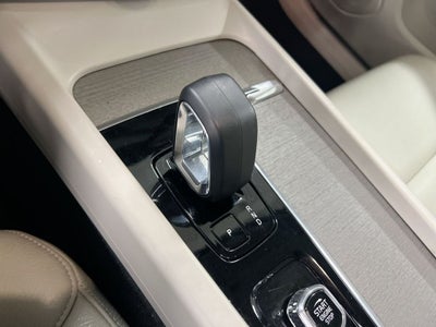 2023 Volvo S60 B5 Plus Dark Theme