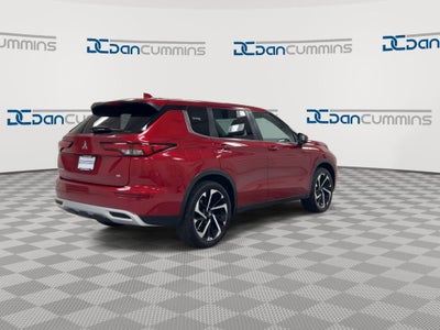 2023 Mitsubishi Outlander SE