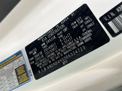 2024 Kia Carnival LX