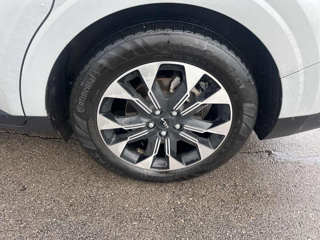 2023 Kia Carnival EX