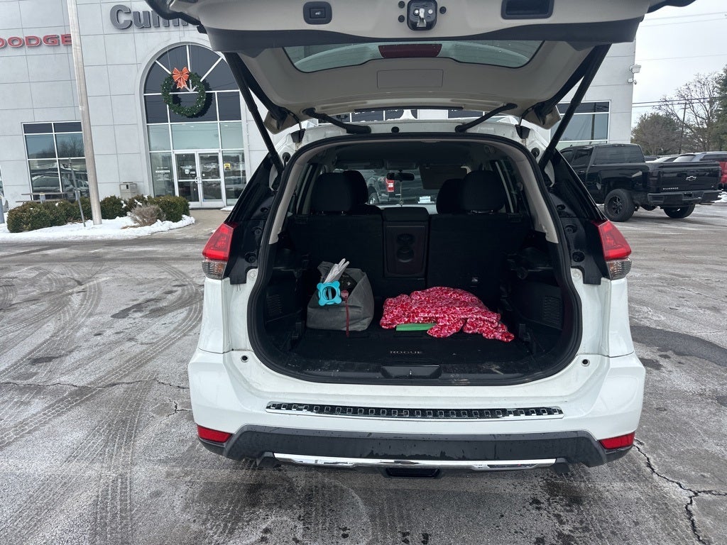 2018 Nissan Rogue SV