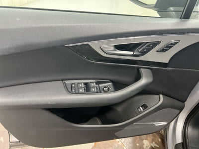 2019 Audi Q7 45 Premium Plus