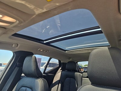 2023 Volvo XC40 Ultimate
