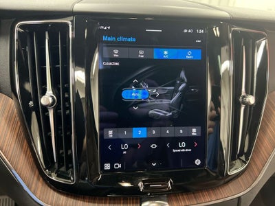 2023 Volvo XC60 B5 Plus Bright Theme