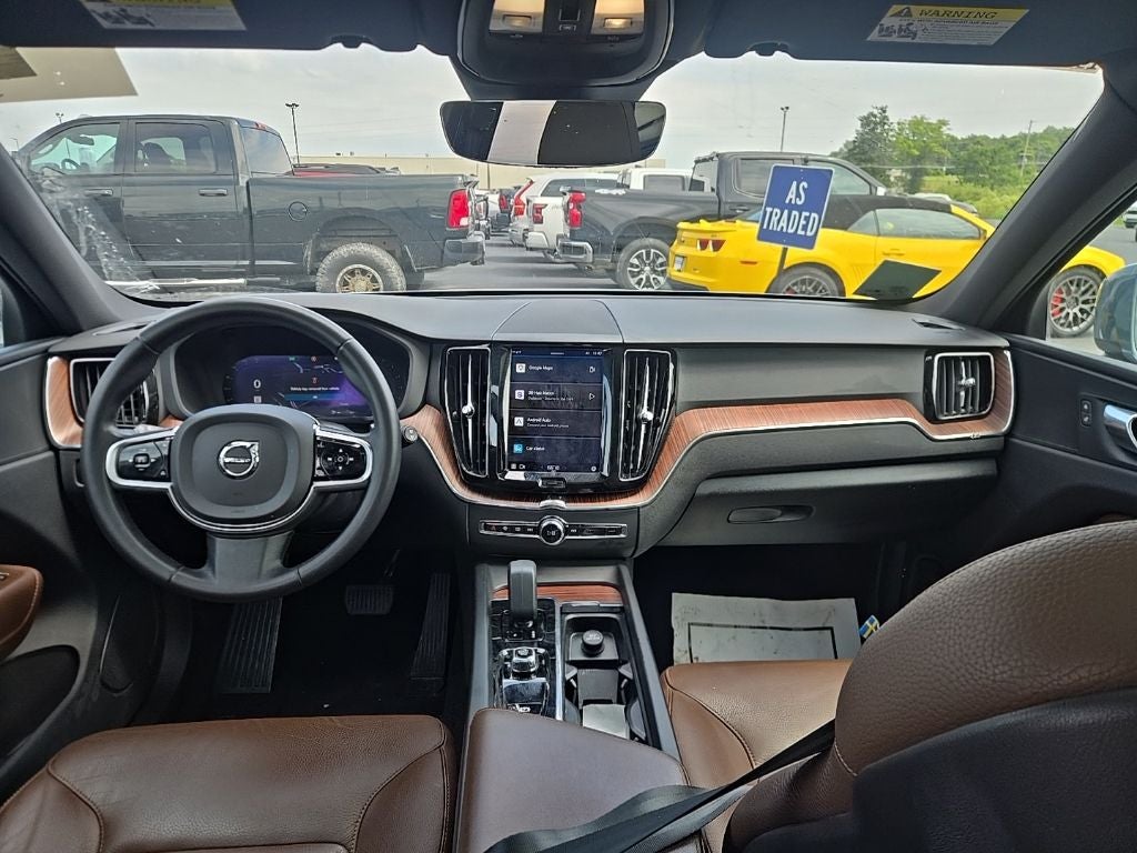 2023 Volvo XC60 B5 Plus Bright Theme
