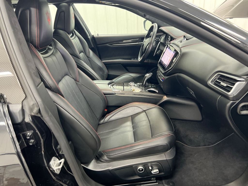 2022 Maserati Ghibli Modena Q4